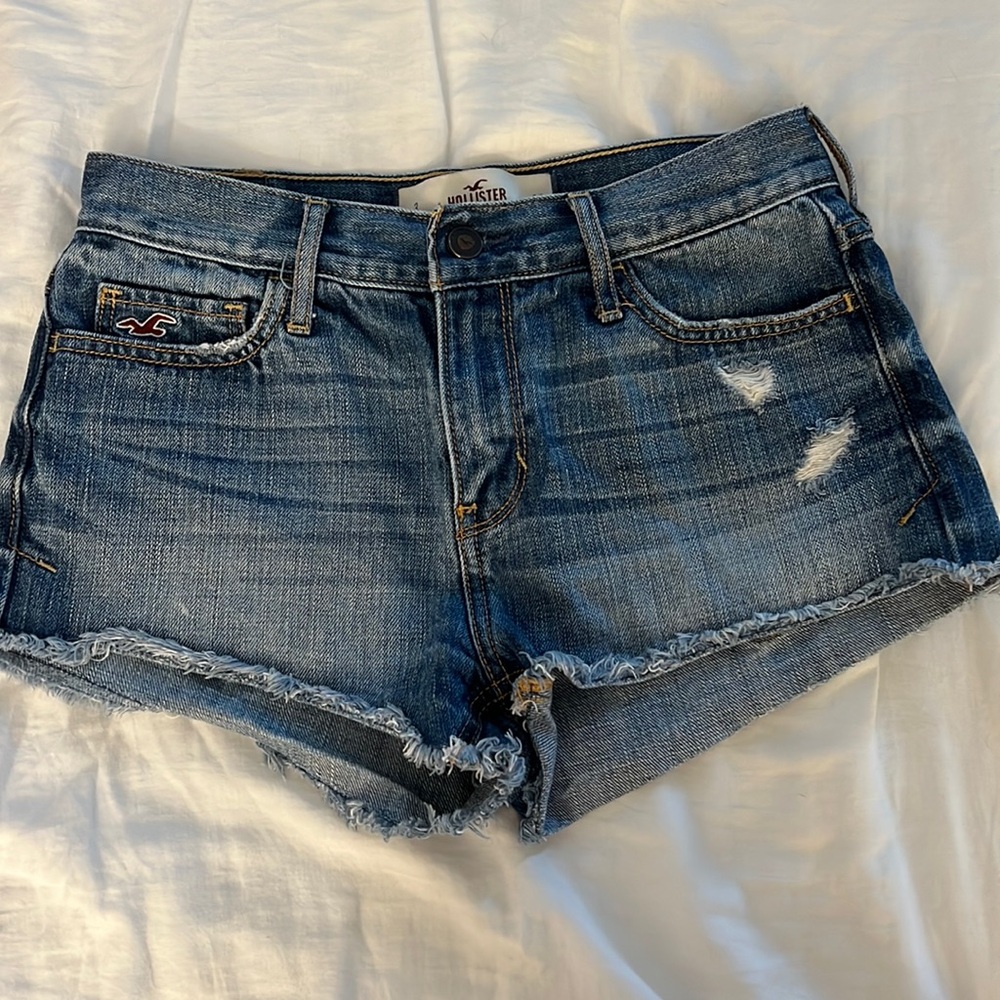 Hollister High Waisted shorts